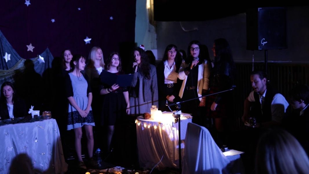 narodził się Bóg dziecina