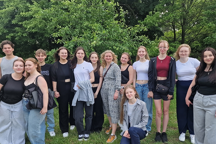 grupa uczniów na Młynku