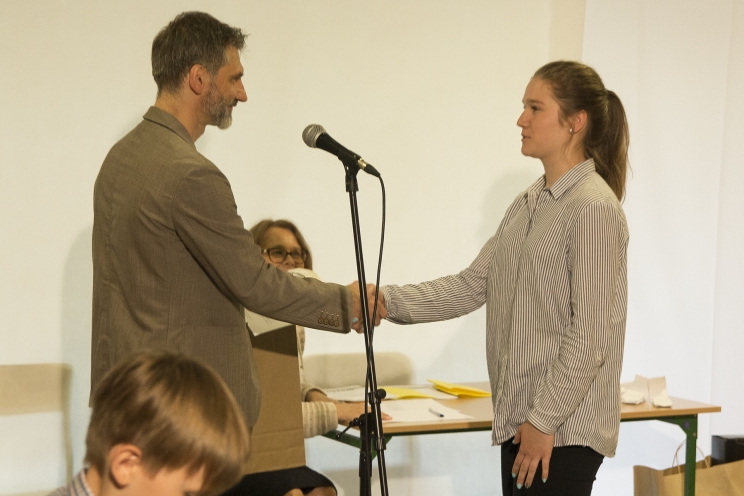 Zofia Stępnień podczas odbioru nagrody